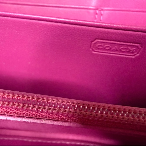 Coach Tattersall Graffiti Vintage coach wallet. - Picture 7 of 7